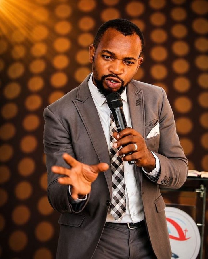 Pastor Emmanuel Emodiae ministering from the scriptures