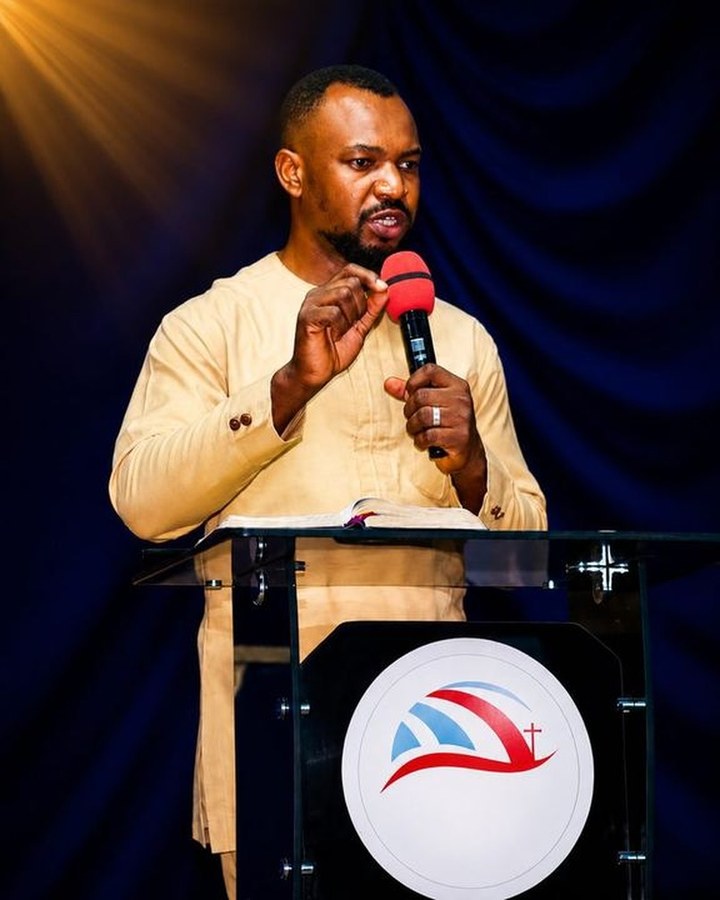 Pastor Emmanuel Emodiae ministering